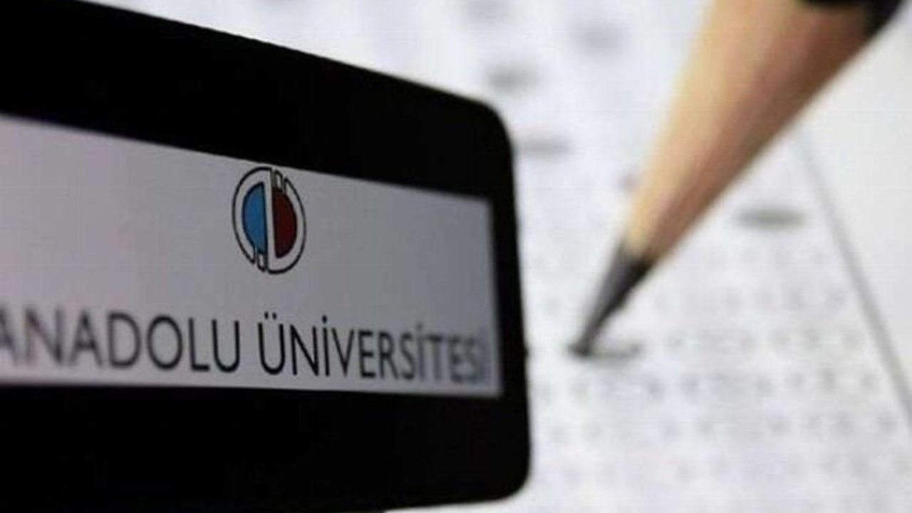 Anadolu Üniversitesi Açıköğretim Fakültesinde Milyonlarca Öğrenci Vize Sınavında