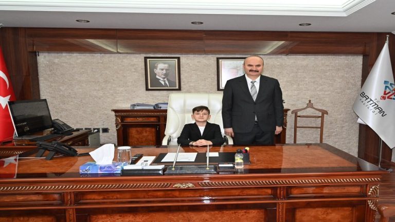 Batman 23 Nisan Coşkusuyla Yankılandı: Atatürk Parkı’nda Görkemli Kutlama